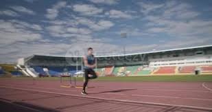 记者：欧足联正在考虑对阿尔瓦雷斯的点球取消发